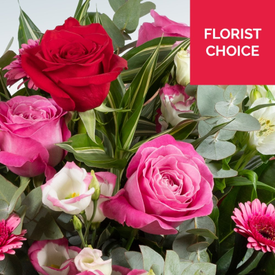 Valentine's Florist Choice | Buttercups & Daisies Florist Birmingham - Valentine's Florist Choice, handcrafted by our Birmingham florist.